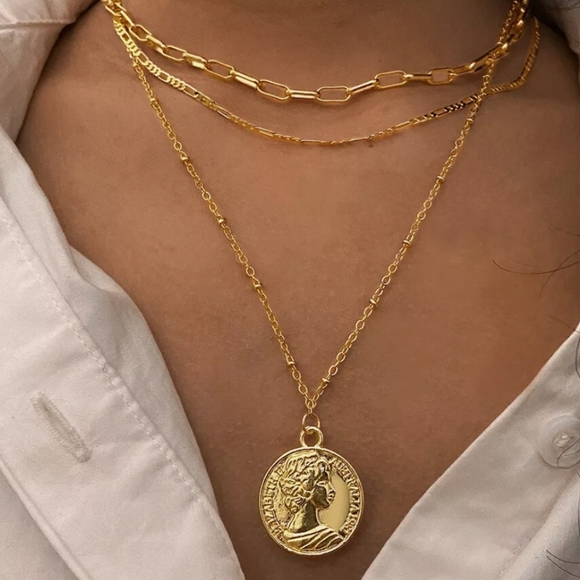 Multilayer Big Coin Pendant Chunky Chain Necklace - Picture 2 of 9
